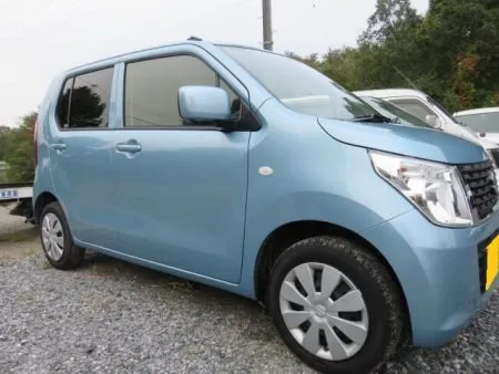 洗車と車内清掃を済ませてお客様にお渡しします。<br>修理前と同じ仕上がりを見られて大変喜ばれました！<br>この度は、ご来店頂き誠にありがとうございました！