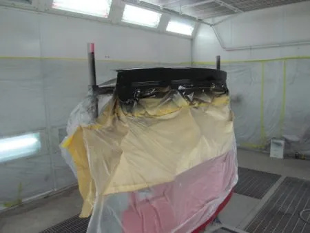 黒色の塗装が終わりました。<br>乾燥が終わったら、ガラスを取り付けます。